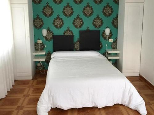 Hotel Corcubion Playa De Quenxe Room photo