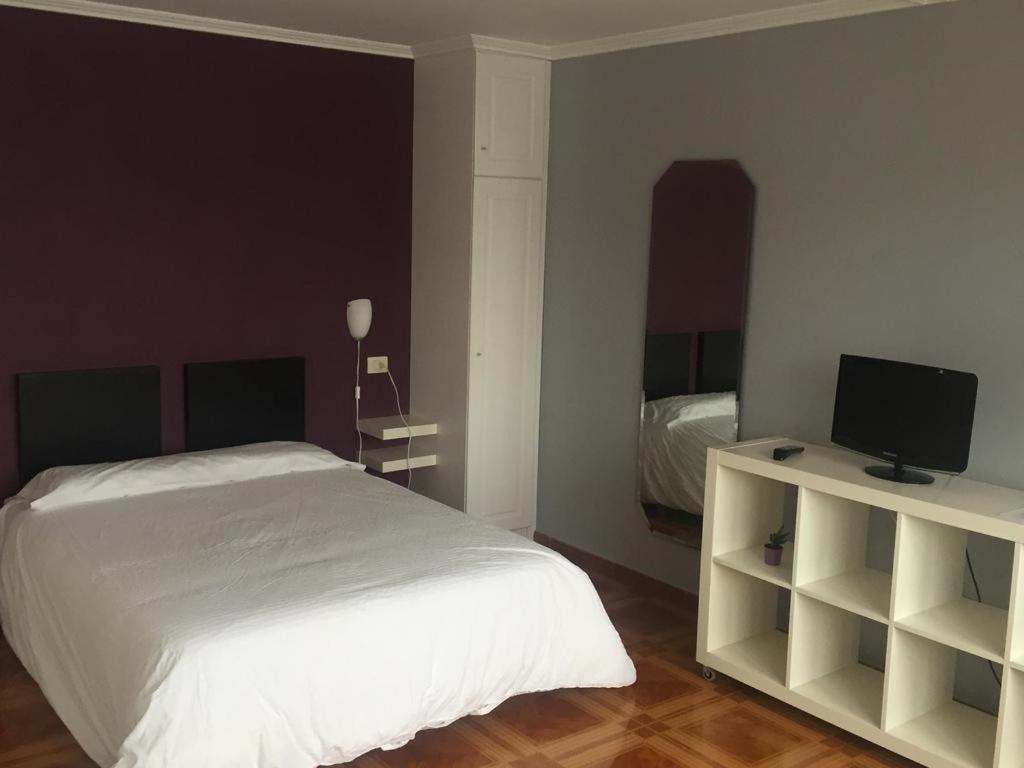 Hotel Corcubion Playa De Quenxe Room photo