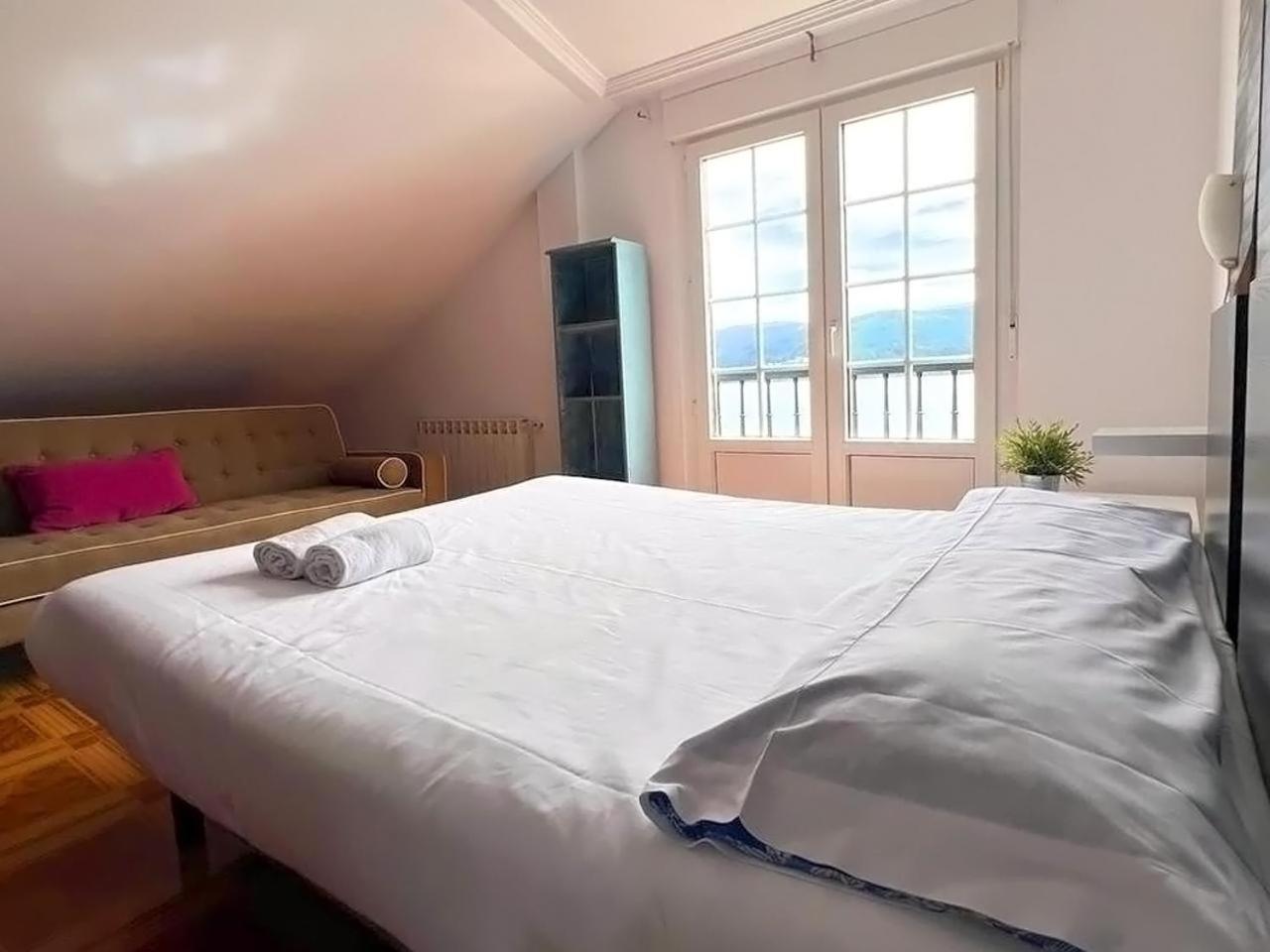 Hotel Corcubion Playa De Quenxe Room photo