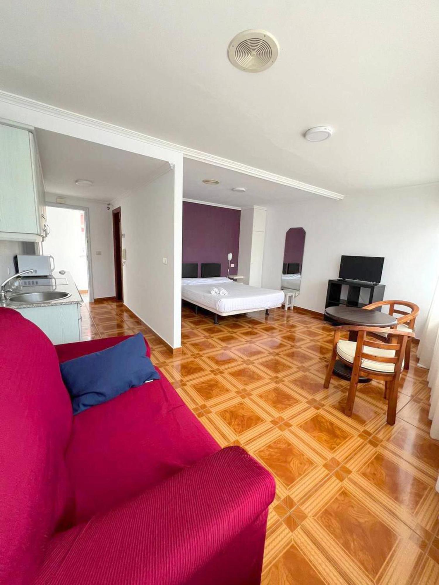 Hotel Corcubion Playa De Quenxe Room photo